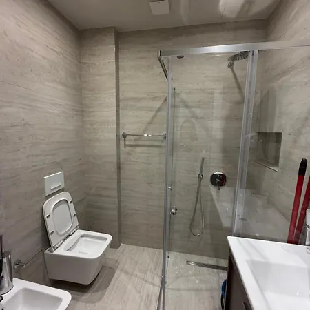 Your Luxury * Vlorë
